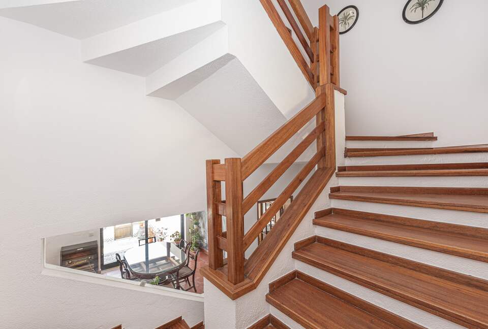 Charming Riverside Retreat with Stunning Tagus Views - Cacilhas, Portugal