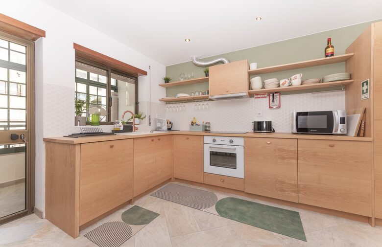 Charming Riverside Retreat with Stunning Tagus Views - Cacilhas, Portugal