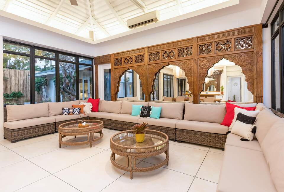 Architect-Designed Seminyak Oasis with Private Pool - Seminyak, Indonesia