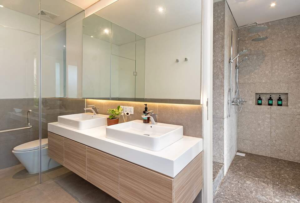 Architect-Designed Seminyak Oasis with Private Pool - Seminyak, Indonesia