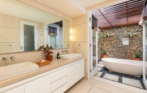 Architect-Designed Seminyak Oasis with Private Pool - Seminyak, Indonesia