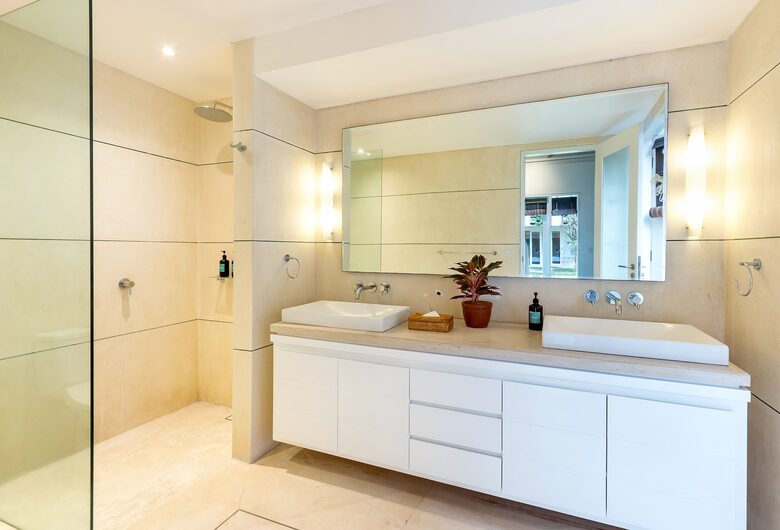 Architect-Designed Seminyak Oasis with Private Pool - Seminyak, Indonesia