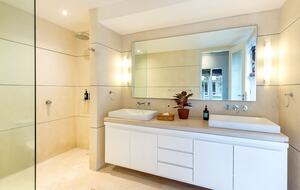 Architect-Designed Seminyak Oasis with Private Pool - Seminyak, Indonesia