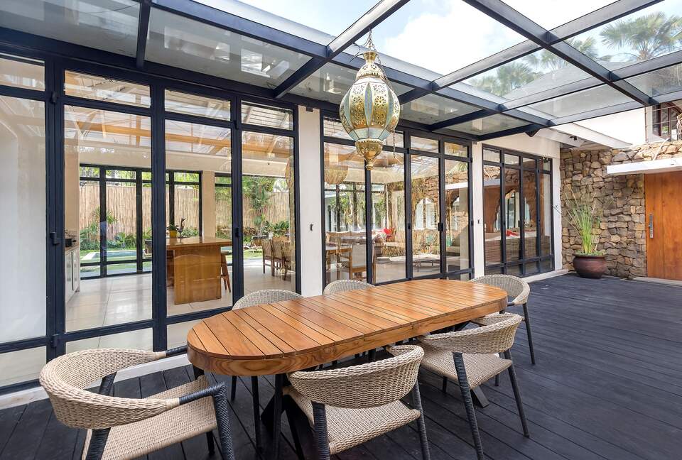 Architect-Designed Seminyak Oasis with Private Pool - Seminyak, Indonesia