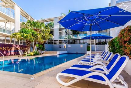 Elegant Beachfront Retreat at Rainbow Beach - Rainbow Beach, Australia