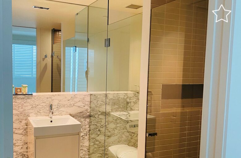 Elegant Beachfront Retreat at Rainbow Beach - Rainbow Beach, Australia