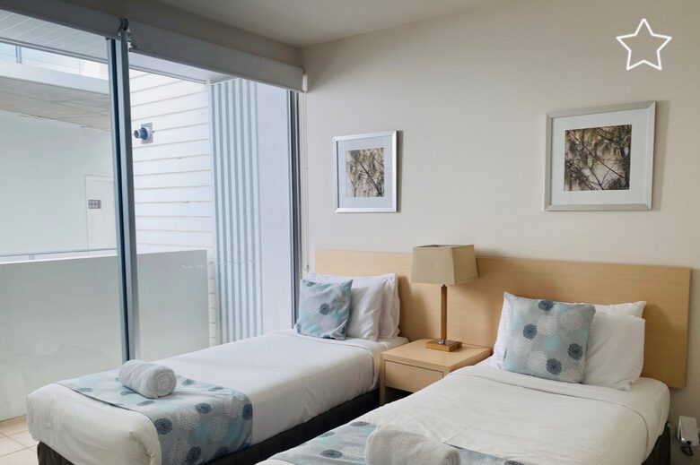 Elegant Beachfront Retreat at Rainbow Beach - Rainbow Beach, Australia