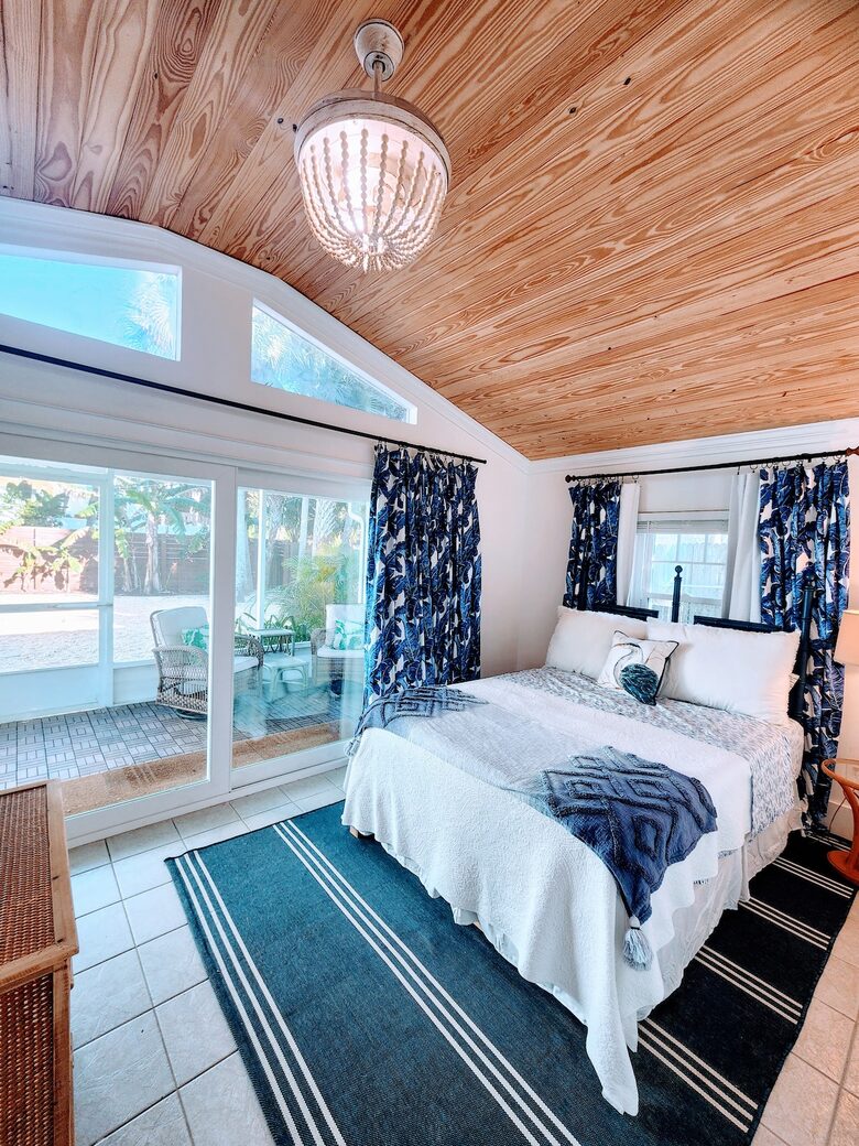 Golden Hour Cottage by the Sea - Flagler Beach, Florida