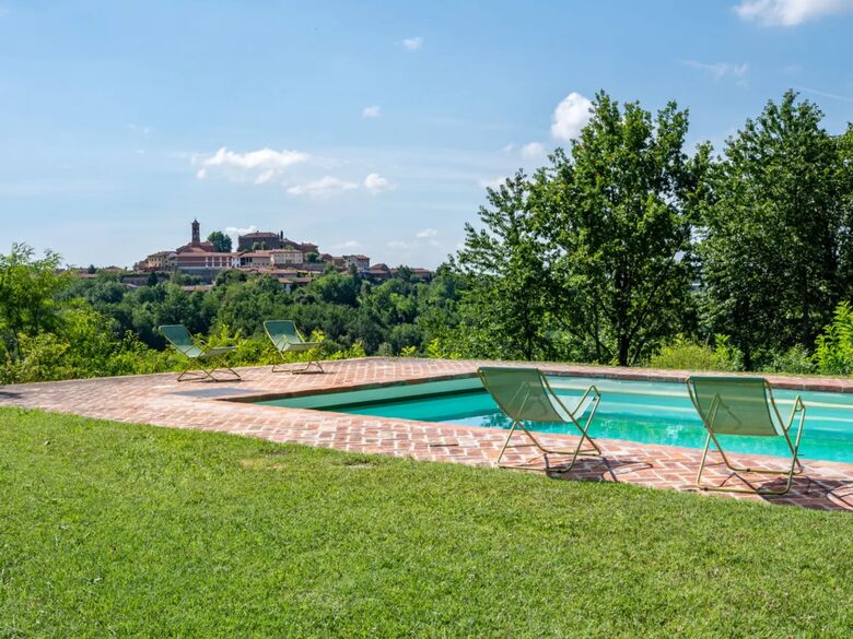 Luxury Wine Country Villa with Panoramic Vineyard Views - Soglio, Italy