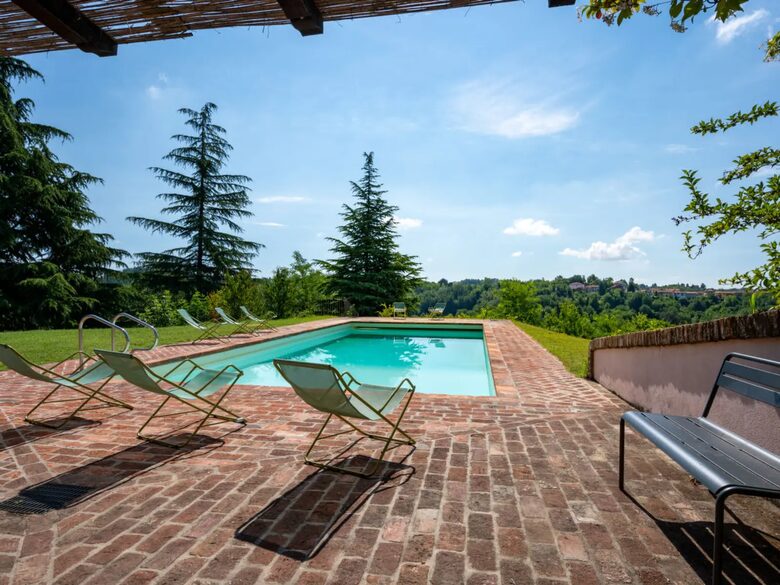 Luxury Wine Country Villa with Panoramic Vineyard Views - Soglio, Italy