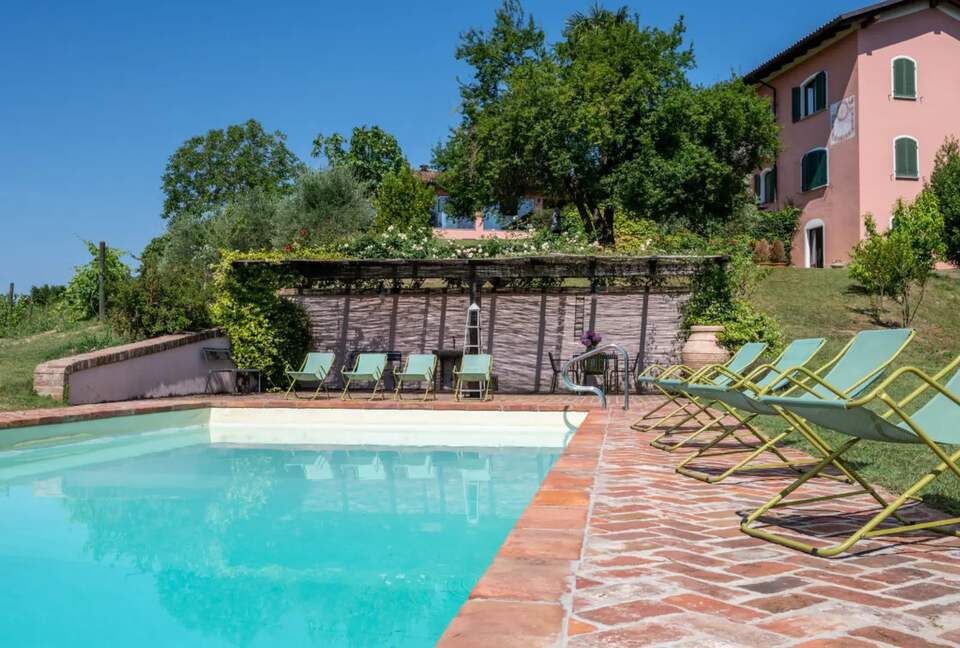 Luxury Wine Country Villa with Panoramic Vineyard Views - Soglio, Italy