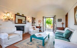 Luxury Wine Country Villa with Panoramic Vineyard Views - Soglio, Italy