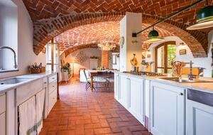 Luxury Wine Country Villa with Panoramic Vineyard Views - Soglio, Italy