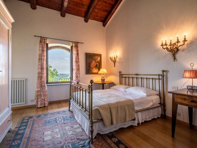 Luxury Wine Country Villa with Panoramic Vineyard Views - Soglio, Italy
