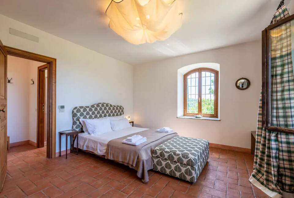 Luxury Wine Country Villa with Panoramic Vineyard Views - Soglio, Italy