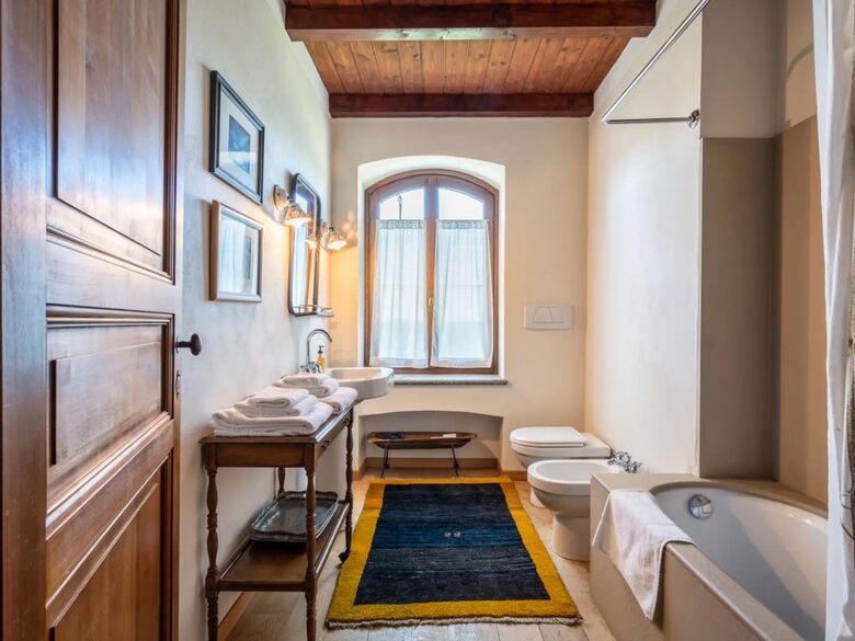 Luxury Wine Country Villa with Panoramic Vineyard Views - Soglio, Italy