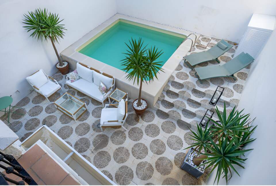 Luxurious Moroccan-Style Villa with Panoramic City Views - Seville, Spain