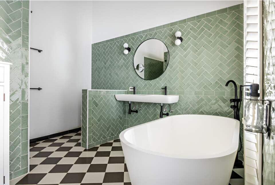 Luxurious Moroccan-Style Villa with Panoramic City Views - Seville, Spain