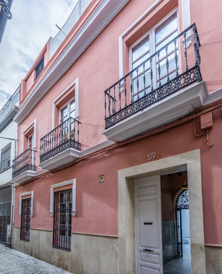 Luxurious Moroccan-Style Villa with Panoramic City Views - Seville, Spain