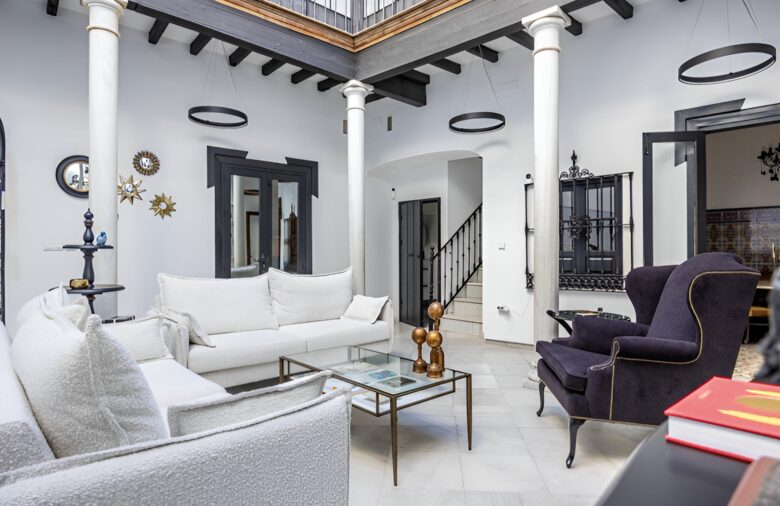 Luxurious Moroccan-Style Villa with Panoramic City Views - Seville, Spain