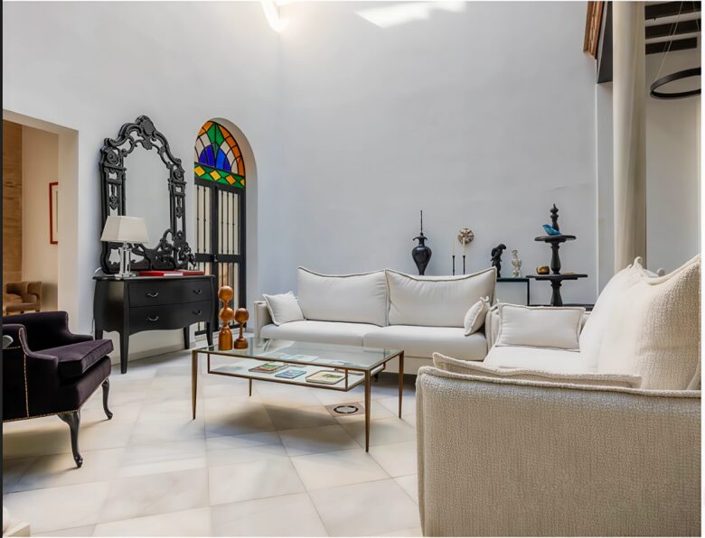 Luxurious Moroccan-Style Villa with Panoramic City Views - Seville, Spain