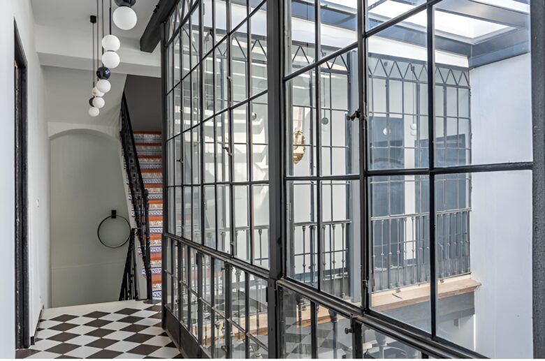 Luxurious Moroccan-Style Villa with Panoramic City Views - Seville, Spain