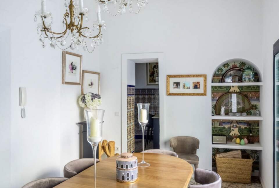 Luxurious Moroccan-Style Villa with Panoramic City Views - Seville, Spain