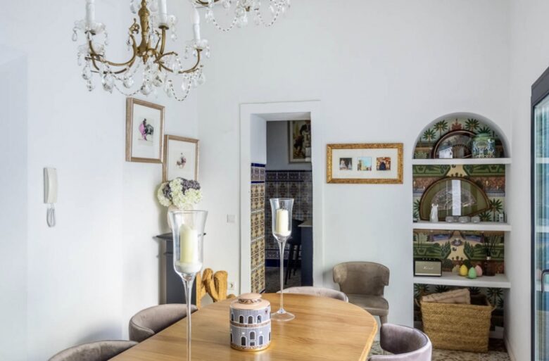 Luxurious Moroccan-Style Villa with Panoramic City Views - Seville, Spain