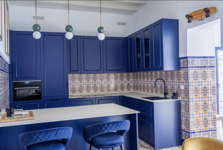 Luxurious Moroccan-Style Villa with Panoramic City Views - Seville, Spain