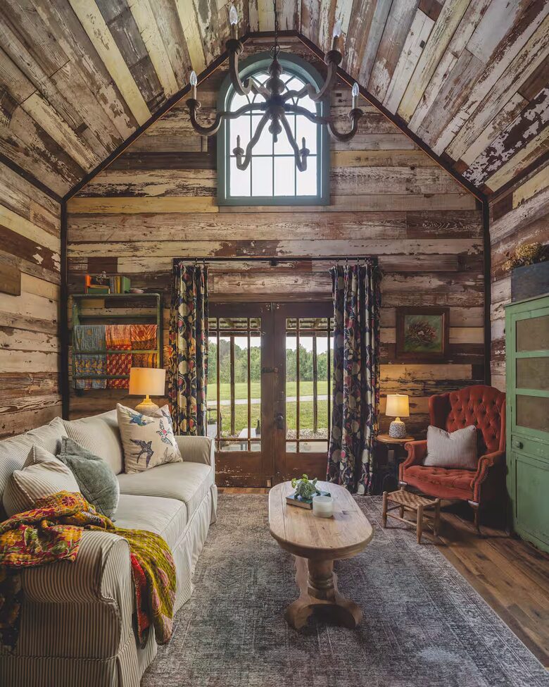 Charmed by History | A Pair of Thoughtfully Restored Retreats - Loganville, Georgia