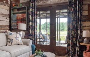 Charmed by History | A Pair of Thoughtfully Restored Retreats - Loganville, Georgia