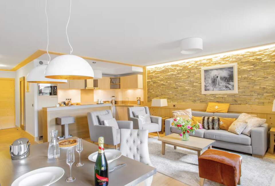 Elegant Alpine Retreat in Courchevel 1550 - Courchevel, France