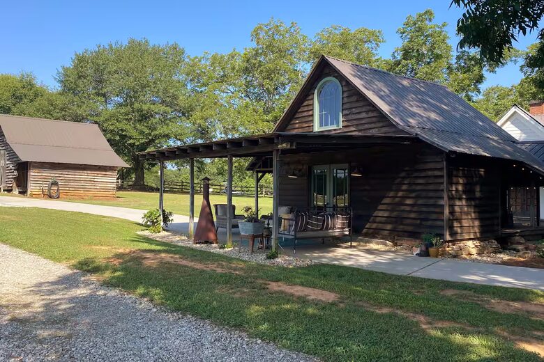 Charmed by History | A Pair of Thoughtfully Restored Retreats - Loganville, Georgia