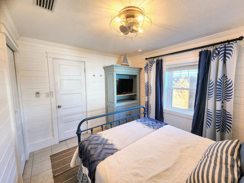 Golden Hour Cottage by the Sea - Flagler Beach, Florida