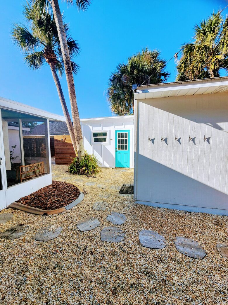 Golden Hour Cottage by the Sea - Flagler Beach, Florida