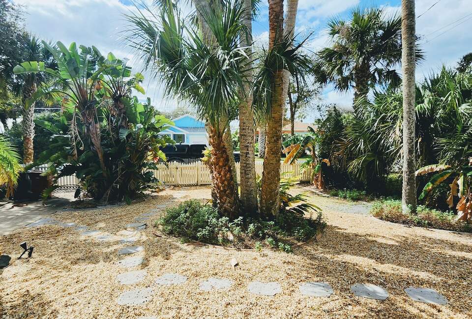 Golden Hour Cottage by the Sea - Flagler Beach, Florida