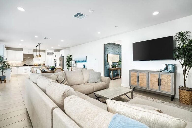 Desert Serenity with Mountain Views - La Quinta, California