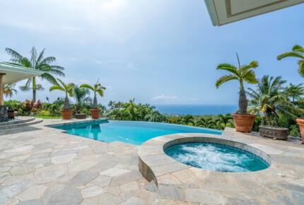 Serene Hawaiian Estate Above the Sea - Kailua Kona, Hawaii