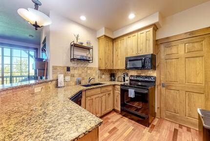 Inviting Colorado Condo Steps from the Slopes - Granby, Colorado