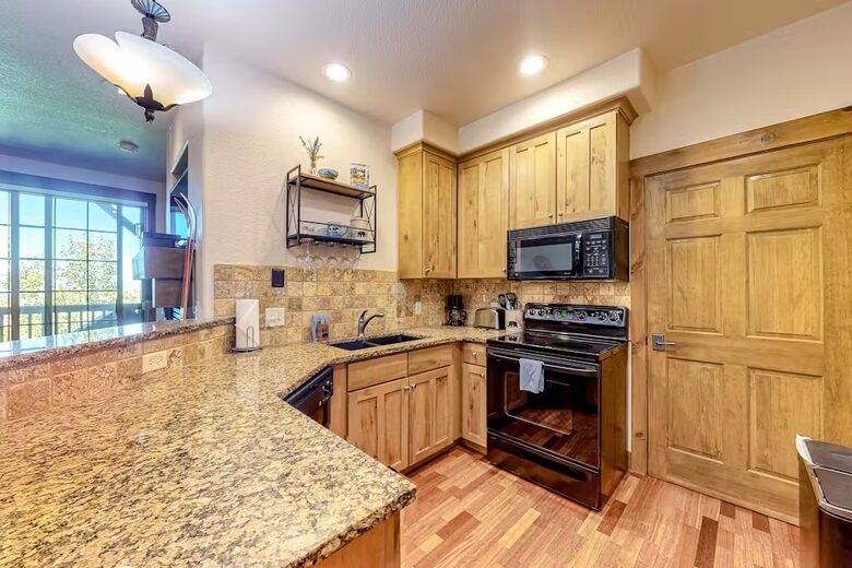 Inviting Colorado Condo Steps from the Slopes - Granby, Colorado