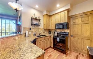 Inviting Colorado Condo Steps from the Slopes - Granby, Colorado