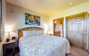 Inviting Colorado Condo Steps from the Slopes - Granby, Colorado