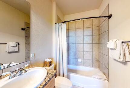 Inviting Colorado Condo Steps from the Slopes - Granby, Colorado