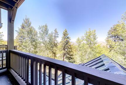 Inviting Colorado Condo Steps from the Slopes - Granby, Colorado