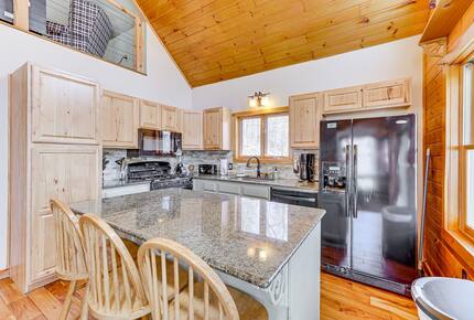 Charming Vermont Escape with Scenic Views - Cambridge, Vermont