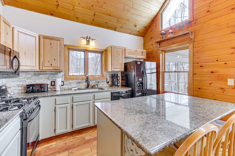 Charming Vermont Escape with Scenic Views - Cambridge, Vermont