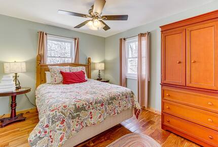 Charming Vermont Escape with Scenic Views - Cambridge, Vermont