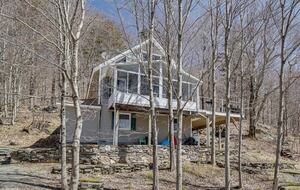 Charming Vermont Escape with Scenic Views - Cambridge, Vermont