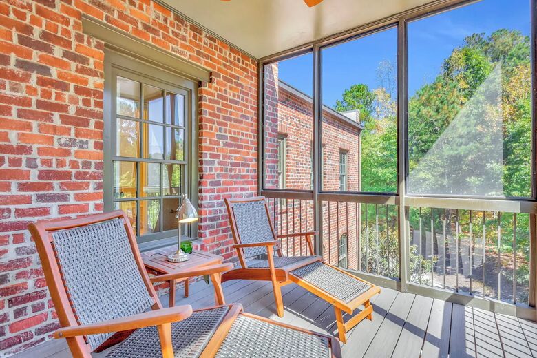 Graceful Retreat in the Heart of Selborne Hamlet - Chattahoochee Hills, Georgia