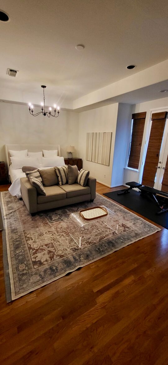 Elegant Family Escape in Houston’s Camp Logan - Houston, Texas